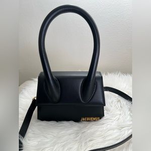 Jacquemus Le Chiquito Moyen